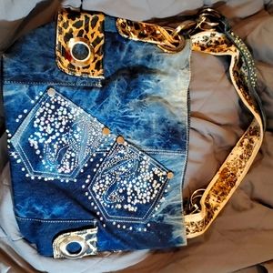 A17✨️Super cute handbag